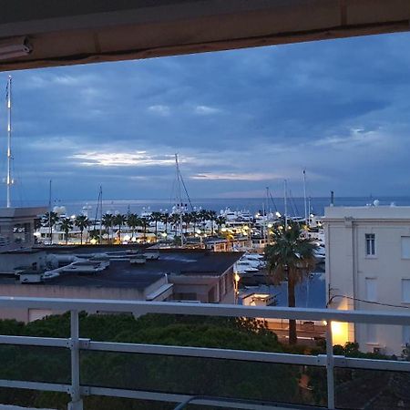 Standing Vue Mer Entre Cannes Et Antibes Golfe-Juan Bagian luar foto