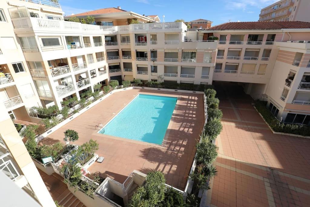 Standing Vue Mer Entre Cannes Et Antibes Golfe-Juan Bagian luar foto