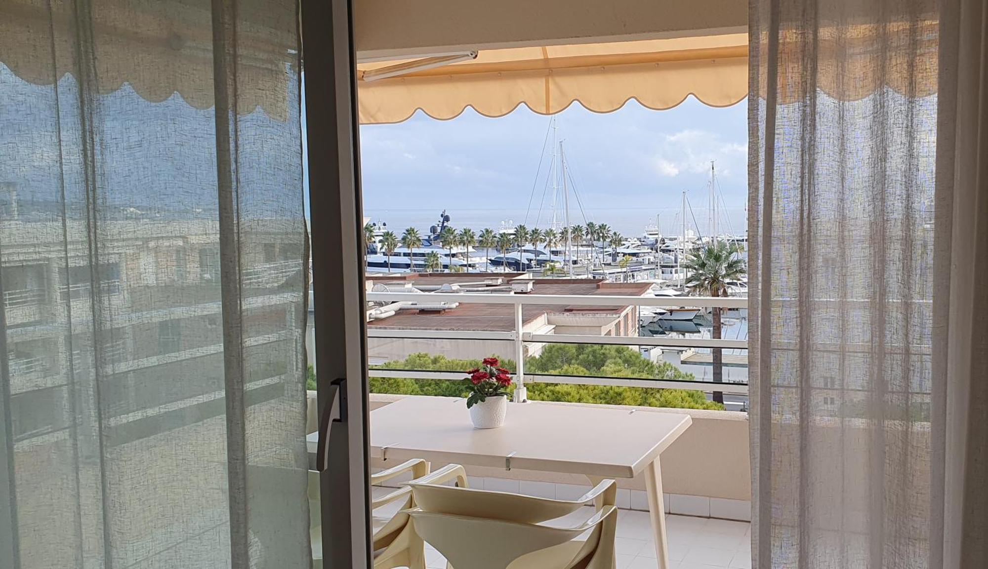 Standing Vue Mer Entre Cannes Et Antibes Golfe-Juan Bagian luar foto